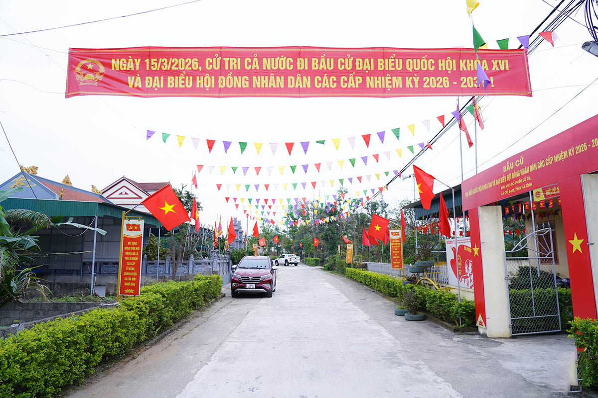 Cổ Đạm rực rỡ cờ hoa đón chờ ngày hội lớn của non sông