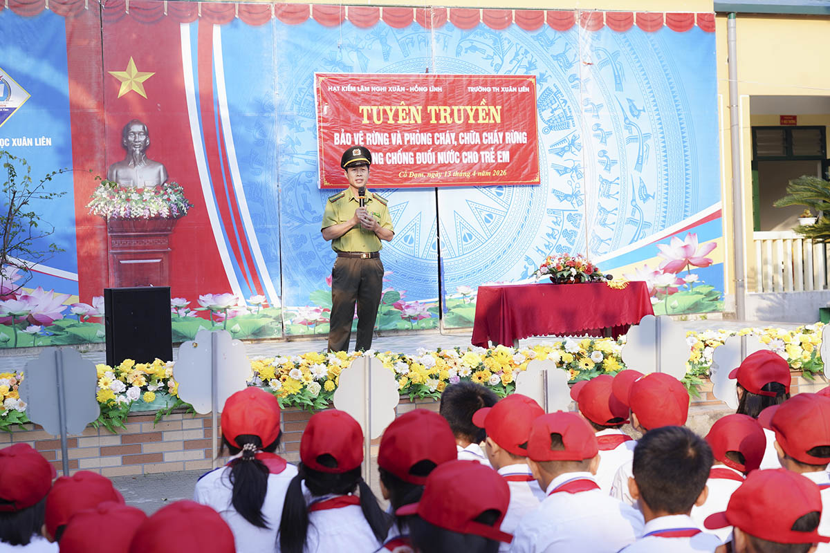 Tuyên truyền bảo vệ rừng, phòng cháy, chữa cháy rừng cho học sinh Tiểu học Xuân Liên