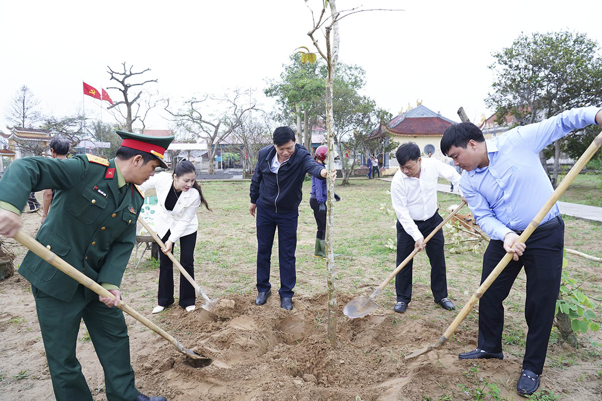Cổ Đạm phát động tết trồng cây và ra quân xây dựng nông thôn mới năm 2026