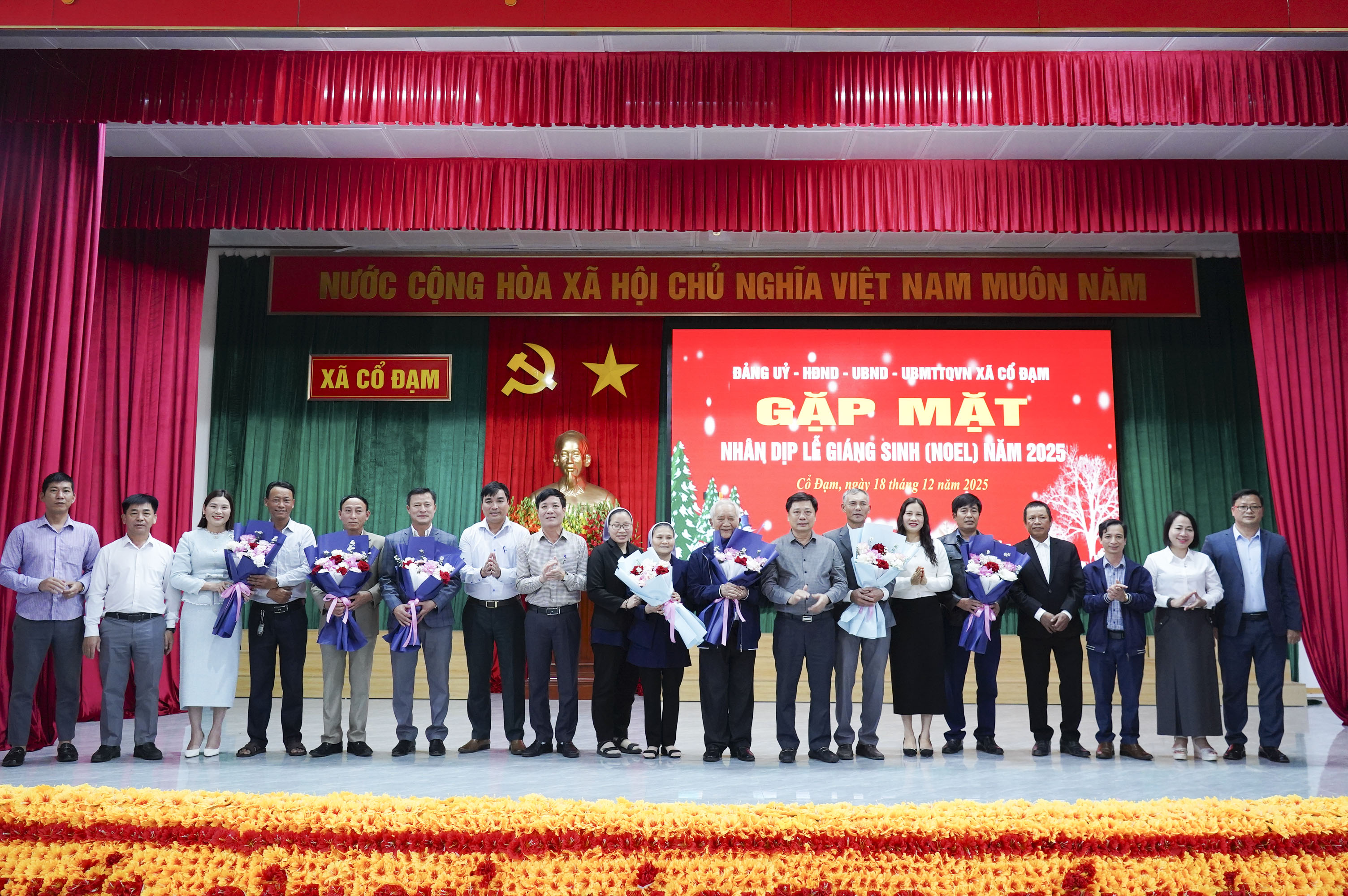 Xã Cổ Đạm gặp mặt linh mục, chức sắc, chức việc, các giáo dân tiêu biểu