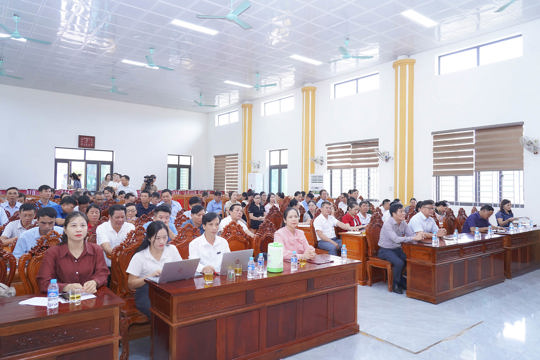 Nâng cao kiến thức về thực hiện công tác xây dựng Đảng, Mặt trận Tổ quốc cho cán bộ ở Cổ Đạm