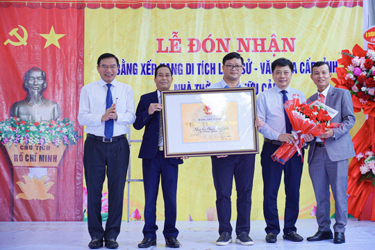 Cổ Đạm đón nhận Bằng xếp hạng Di tích lịch sử - văn hóa cấp tỉnh Nhà thờ Phạm Hữu Cảnh