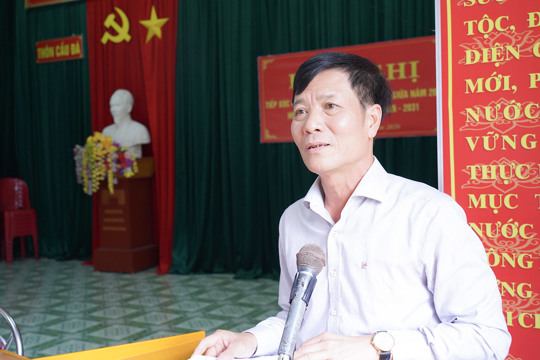 Phó Bí thư Thường trực Đảng ủy xã Cổ Đạm tiếp xúc cử tri thôn Cầu Đá và Nam Mới
