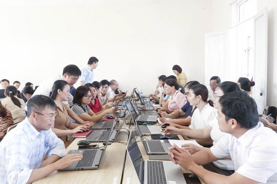 Cổ Đạm: Tập huấn sử dụng các nền tảng số, phần mềm dùng chung của Đảng và dịch vụ công trực tuyến  