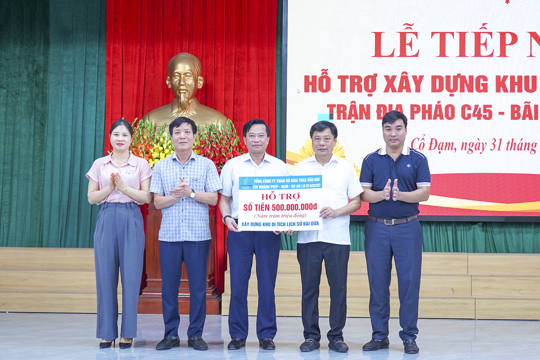 Xã Cổ Đạm tiếp nhận hơn 1 tỷ đồng hỗ trợ xây dựng Khu di tích trận địa pháo C45 - Bãi Dừa và xây nhà Đại đoàn kết