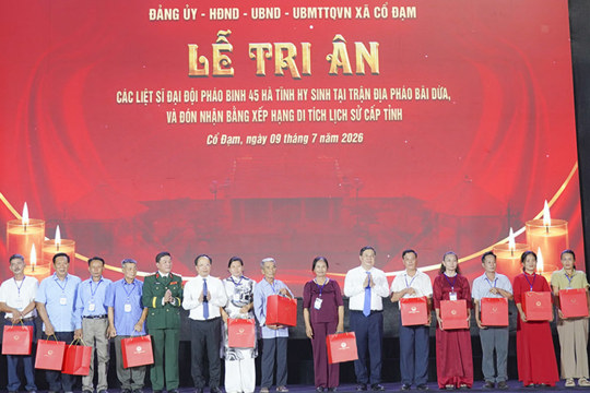 Trang nghiêm lễ tri ân các liệt sĩ Đại đội Pháo binh 45 Hà Tĩnh