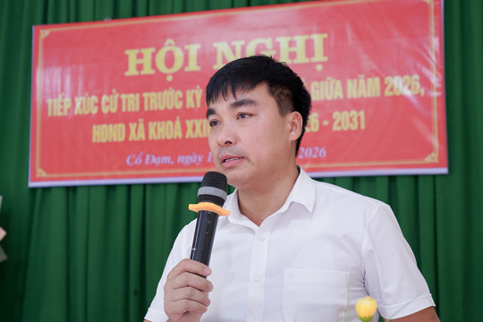 Chủ tịch UBND xã tiếp xúc cử tri thôn Tân Trù, Trung Vượng