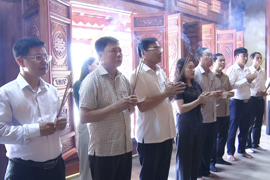 Lãnh đạo tỉnh kiểm tra công tác chuẩn bị tổ chức Lễ tri ân các liệt sĩ Đại đội pháo binh 45 Hà Tĩnh hy sinh tại trận địa pháo Bãi Dừa và đón nhận Bằng xếp hạng Di tích lịch sử cấp tỉnh