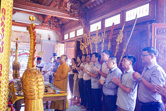 Thành kính lễ giỗ Đức Thánh Trần ở Cổ Đạm